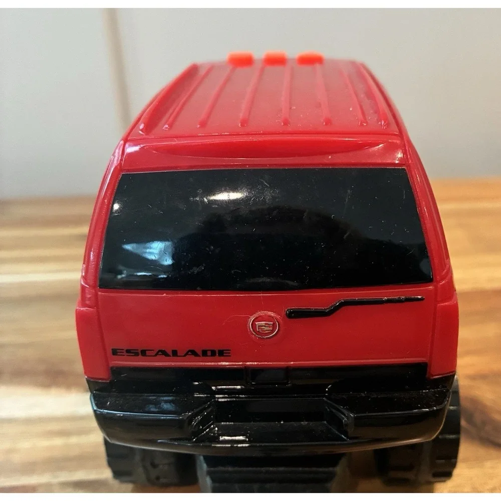 Toy State Road Rippers Cadillac Escalade Monster SUV Lights Sounds Tow Hitch